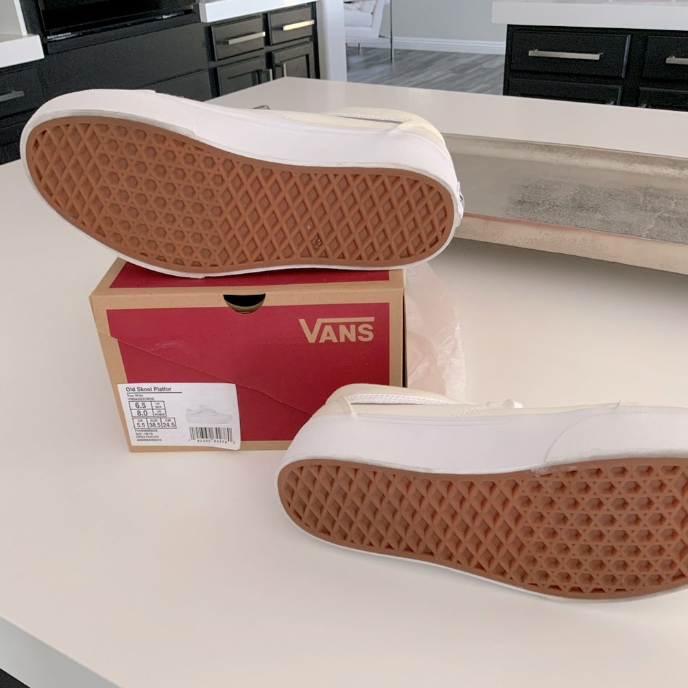 BRAND NEW NEVER WORN………………PLEASE no offers